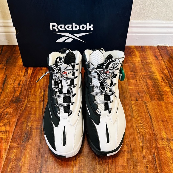 Reebok THE BLAST OG Shoes in Black / White and Red - Men size US 8 main image 4